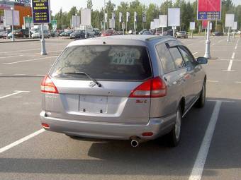 2001 Nissan Wingroad Images