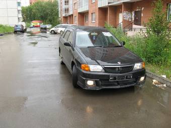 2001 Nissan Wingroad Pictures