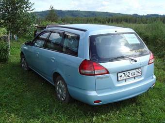 2001 Nissan Wingroad Photos