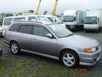 2001 Nissan Wingroad Pictures