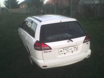 2001 Nissan Wingroad Photos