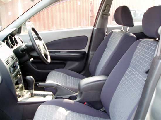 2002 Nissan Wingroad Photos