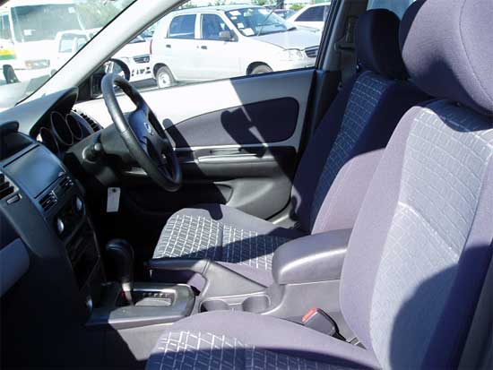 2002 Nissan Wingroad Images