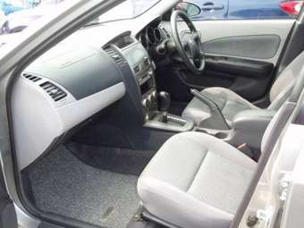 2002 Nissan Wingroad Pictures