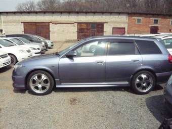 2002 Nissan Wingroad Photos
