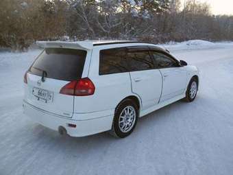 2002 Nissan Wingroad Pictures