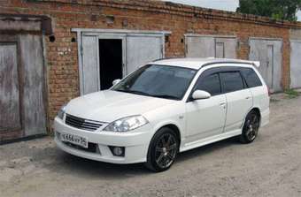2002 Nissan Wingroad Photos