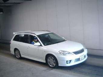 2002 Nissan Wingroad Images