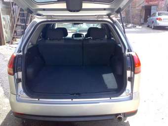 2002 Nissan Wingroad Photos
