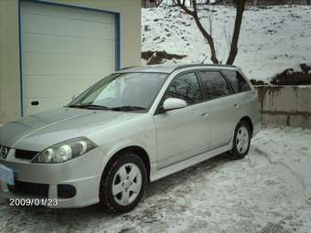 2002 Nissan Wingroad Pictures