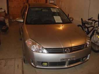 2002 Nissan Wingroad Photos