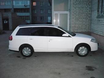 2002 Nissan Wingroad Photos