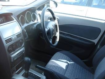 2002 Nissan Wingroad Pictures