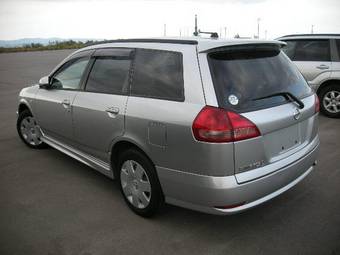 2002 Nissan Wingroad Photos