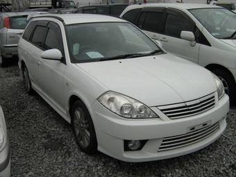 2002 Nissan Wingroad Images