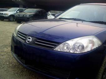 2002 Nissan Wingroad Photos