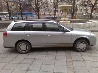 2002 Nissan Wingroad Pictures