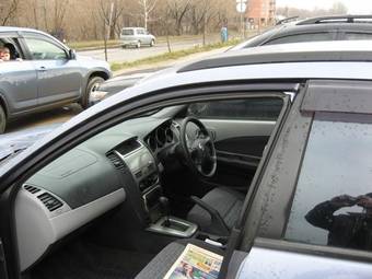 2002 Nissan Wingroad Photos