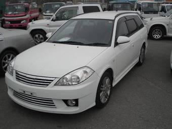 2002 Nissan Wingroad Images