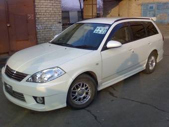 2002 Nissan Wingroad Photos