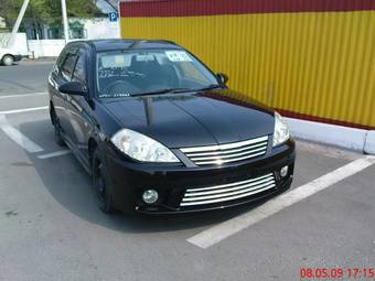 2002 Nissan Wingroad Photos