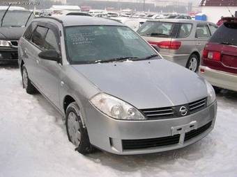 2002 Nissan Wingroad Photos