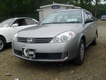 2002 Nissan Wingroad Photos