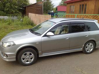 2002 Nissan Wingroad Photos