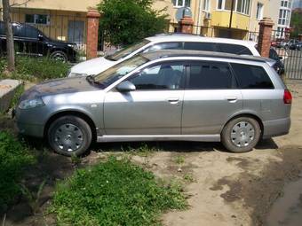 2002 Nissan Wingroad Pictures