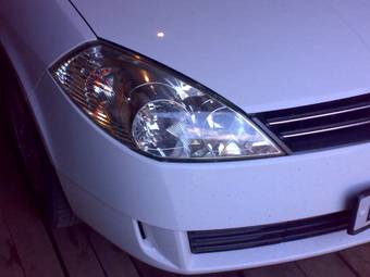 2002 Nissan Wingroad Pictures