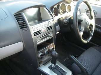 2003 Nissan Wingroad Photos