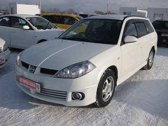 2003 Nissan Wingroad Pictures