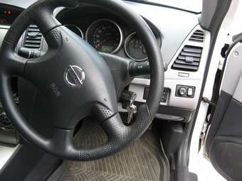 2003 Nissan Wingroad Pics