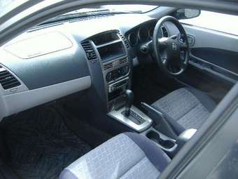 2003 Nissan Wingroad Pictures