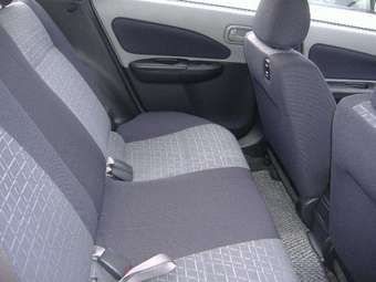 2003 Nissan Wingroad Pics