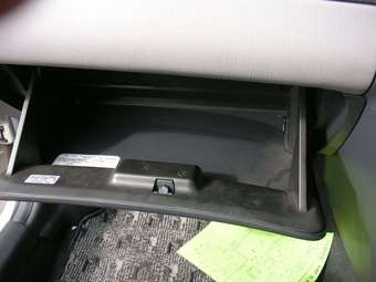 2003 Nissan Wingroad Photos