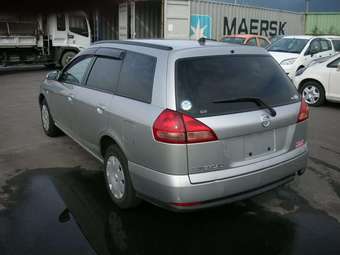 2003 Nissan Wingroad Photos
