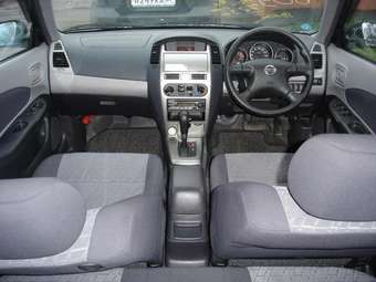 2003 Nissan Wingroad Pictures