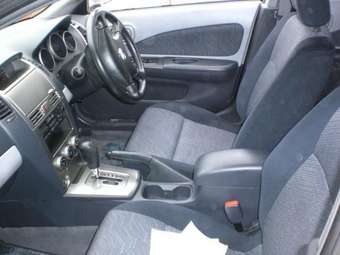 2003 Nissan Wingroad Photos