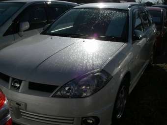 2003 Nissan Wingroad Pictures