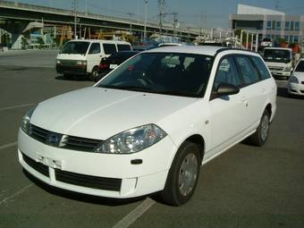 2003 Nissan Wingroad Photos