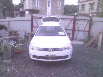 2003 Nissan Wingroad Photos