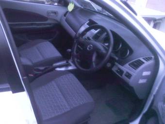 2003 Nissan Wingroad Photos