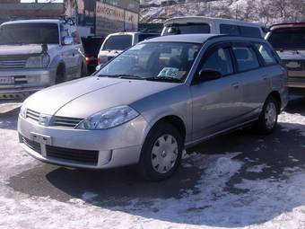 2003 Nissan Wingroad Images