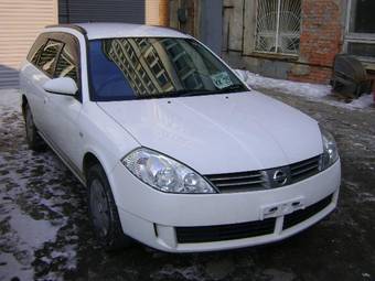 2003 Nissan Wingroad Photos