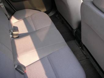 2003 Nissan Wingroad Pictures