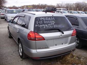 2003 Nissan Wingroad Photos