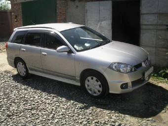 2003 Nissan Wingroad Pics