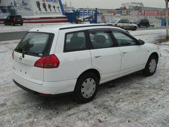 2003 Nissan Wingroad Photos