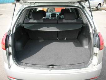 2003 Nissan Wingroad Photos